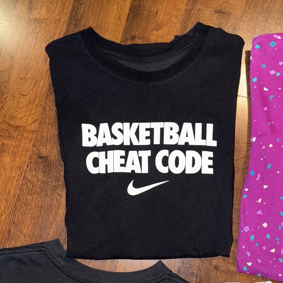 Nike Bundle of 6 Men’s Short Sleeve Tees (size MEDIUM) - Picture 2 of 7